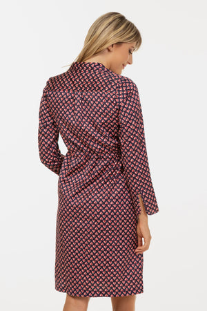 Satynowa sukienka-koszula ciążowa i do karmienia we wzór