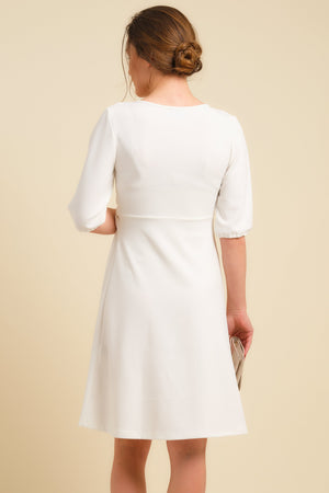 Sukienka ciążowa i do karmienia z ozdobnym węzłem – biała