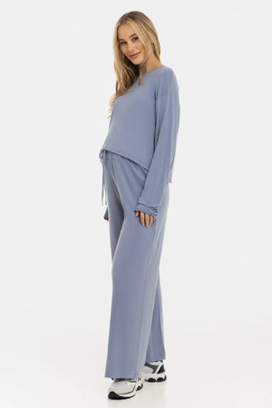 Miękkie ciążowe spodnie z modalu, rozszerzane – pastelowy niebieski