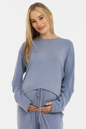 Miękki crop top ciążowy z długim rękawem z modalu – pastelowy niebieski