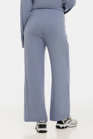 Miękkie ciążowe spodnie z modalu, rozszerzane – pastelowy niebieski