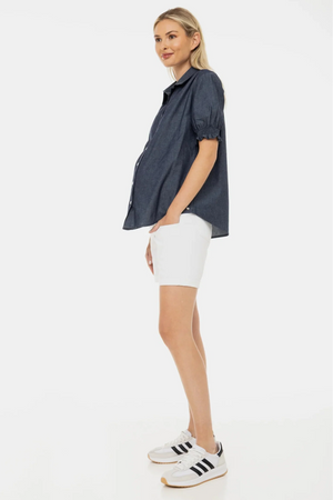 Białe jeansowe krótkie spodnie ciążowe