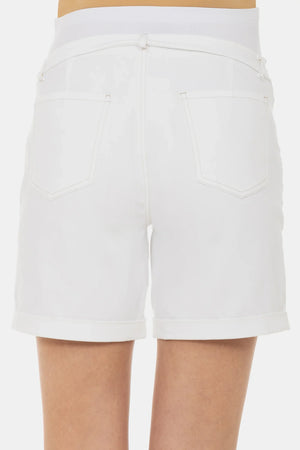 Białe jeansowe krótkie spodnie ciążowe