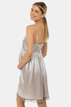 Satynowa koszula nocna ciążowa i do karmienia – srebrna