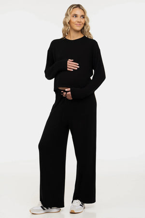 Miękki crop top ciążowy z długim rękawem z modalu – czarny