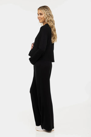 Miękki crop top ciążowy z długim rękawem z modalu – czarny