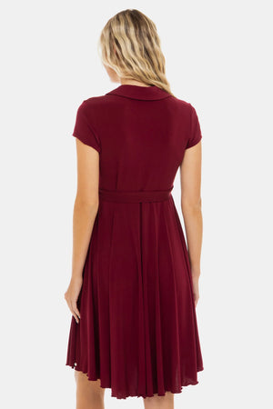 Zwiewna sukienka ciążowa i do karmienia kopertowa – bordowa