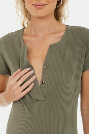 Bawełniana prążkowana sukienka ciążowa i do karmienia – khaki