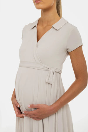 Ефирна рокля за бременни и кърмачки с прехвърляне - бежова