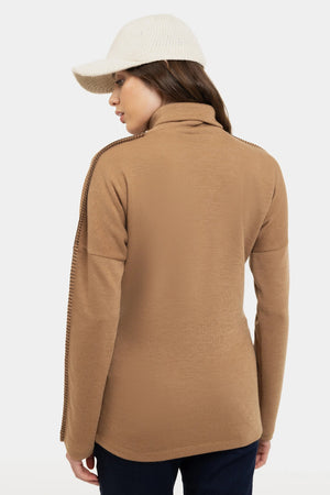 Sweter dzianinowy ciążowy z dekoracyjnym szwem - beżowy