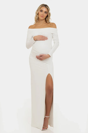 Długa suknia ślubna z odkrytymi ramionami – ecru