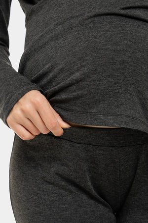 Dwuczęściowy zestaw piżamowy ciążowy i do karmienia.