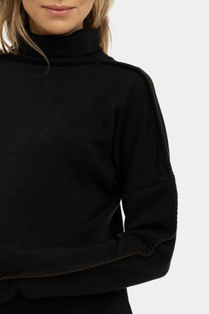 Sweter dzianinowy ciążowy z dekoracyjnym szwem - czarny