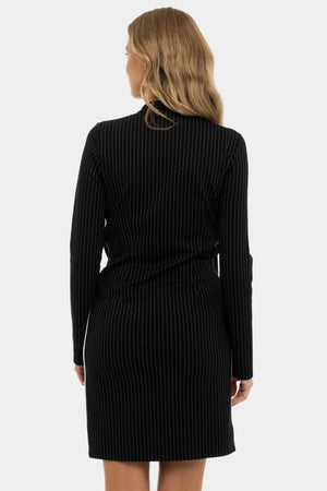 Pasiasta sukienka ciążowa i do karmienia – czarna