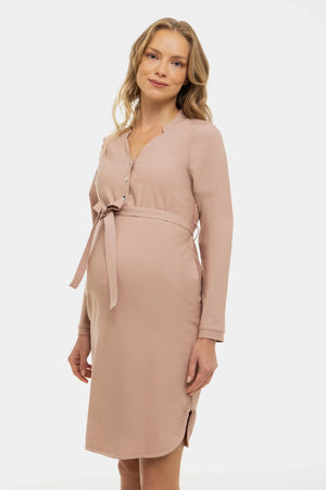 Elastyczna sukienka ciążowa i do karmienia – pudrowa