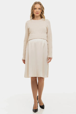 Satynowa sukienka z swetrem ciążowa i do karmienia – beżowa