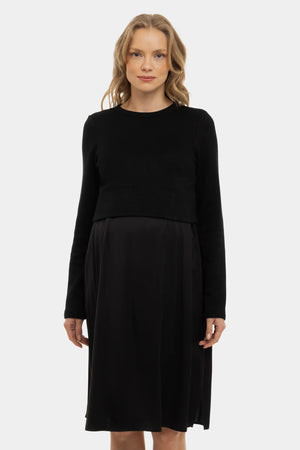 Satynowa sukienka z swetrem ciążowa i do karmienia – czarna