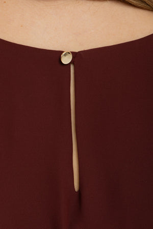 Plisowana elegancka sukienka ciążowa – brązowa