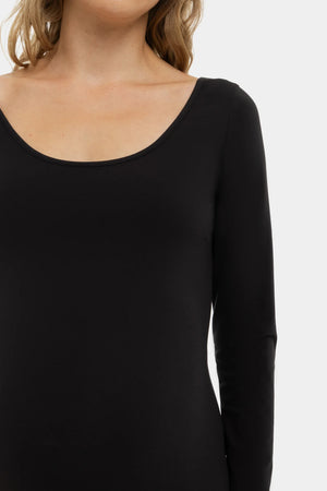 Modelujący kombinezon ciążowy z długim rękawem