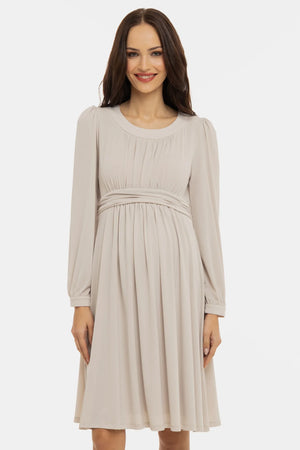 Elegancka sukienka ciążowa z marszczeniami - beżowa