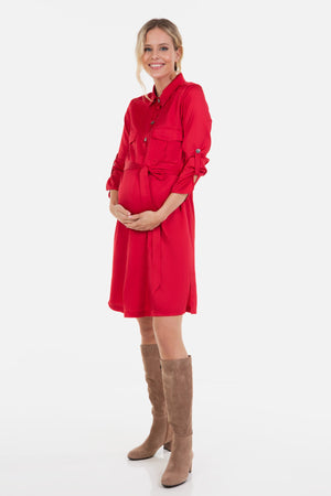 Czerwona satynowa sukienka ciążowa i do karmienia