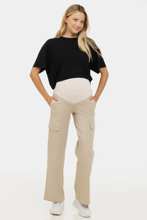 Miękki crop top ciążowy z modalu – czarny