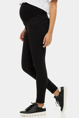Dopasowane czarne ciążowe spodnie z elastycznej tkaniny