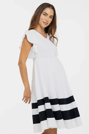 Biała zwiewna sukienka ciążowa i do karmienia z kontrastowymi pasami