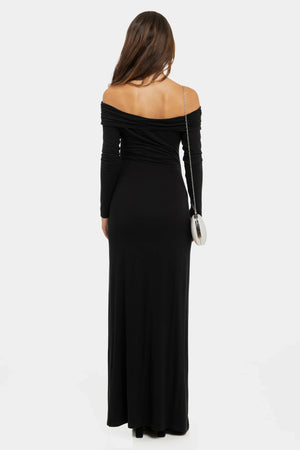 Długa elegancka sukienka z odkrytymi ramionami w kolorze czarnym