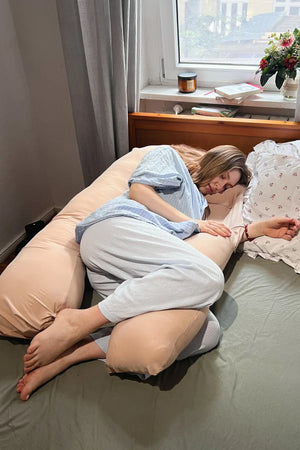 Poduszka ciążowa i do karmienia 3 w 1 – kremowa