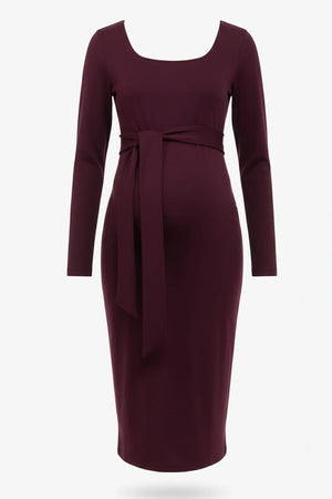 Elegancka długa sukienka ciążowa z szerokim paskiem w kolorze bordowym