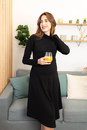 Rozkloszowana sukienka ciążowa i do karmienia z golfem - czarna