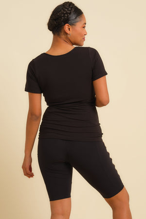 Krótkie legginsy ciążowe ze złotym lampasem