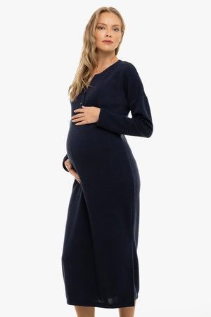 Długa dzianinowa sukienka ciążowa i do karmienia – granatowa